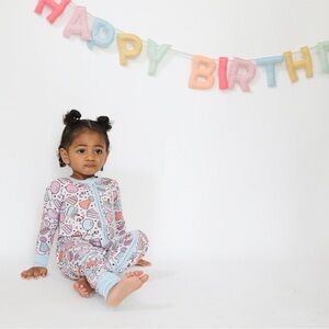 Monkeeroos 2 piece lounge set Birthday